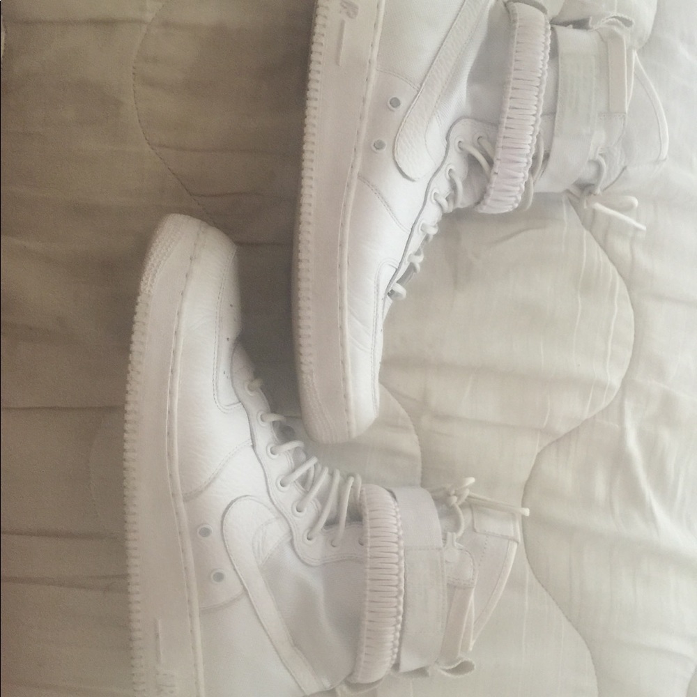Nike Air Force sf triple white